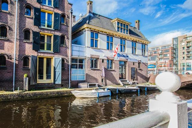 King's Inn City Hotel, downtown Alkmaar, next to one of the charming canals