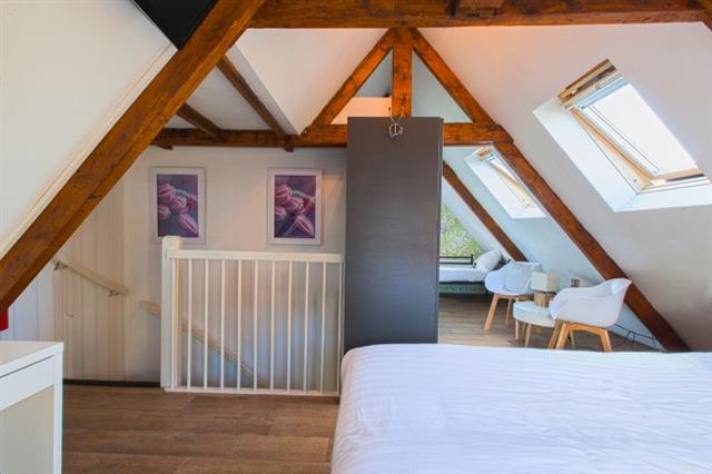 Enjoy our rooms with three persons occupancy at King's Inn Alkmaar